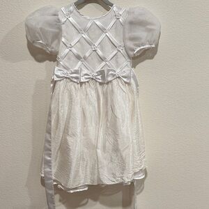 Charming White Kids Formal Dress with Bow Accents